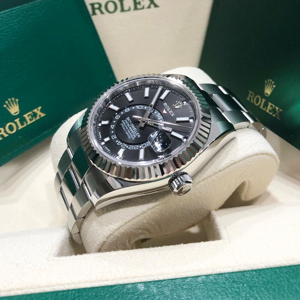 Rolex Sky-Dweller 326934 – Black Dial