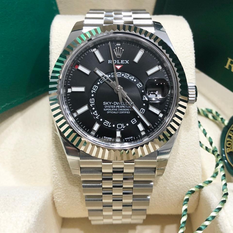 Rolex Sky-Dweller 326934 – Black Index Dial