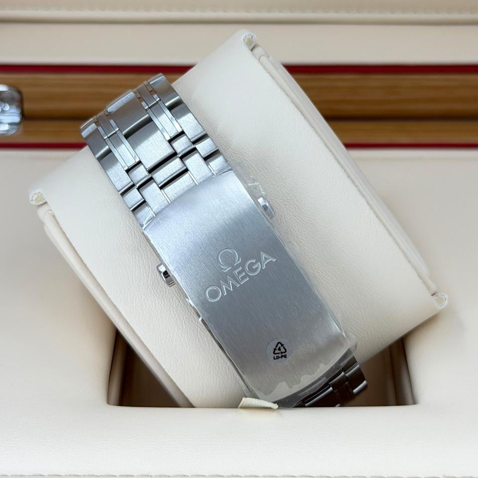 Omega Seamaster Diver 300M 210.30.42.20.10.001 – Green Dial