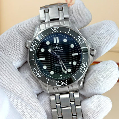 Omega Seamaster Diver 300M 210.30.42.20.10.001 – Green Dial