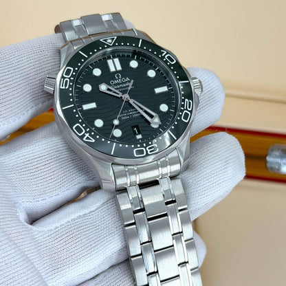 Omega Seamaster Diver 300M 210.30.42.20.10.001 – Green Dial