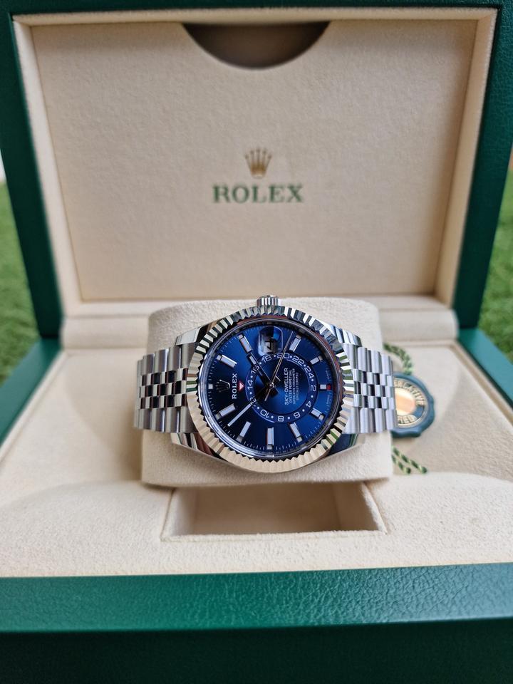 Rolex Sky-Dweller 326934 – Blue Dial