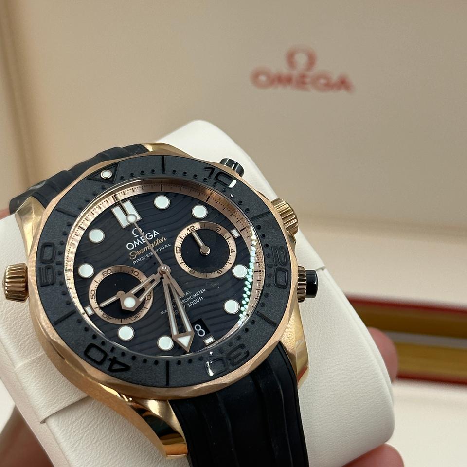 Omega Seamaster Diver 300M Master Chronometer Chronograph 210.62.44.51.01.001 – Black Dial