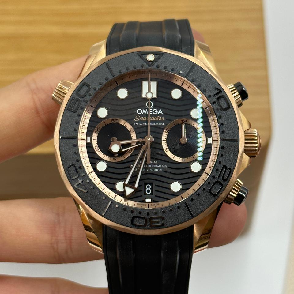 Omega Seamaster Diver 300M Master Chronometer Chronograph 210.62.44.51.01.001 – Black Dial