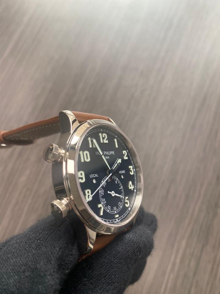 Patek Philippe Calatrava Pilot Travel Time 5524G-001 – Blue Dial