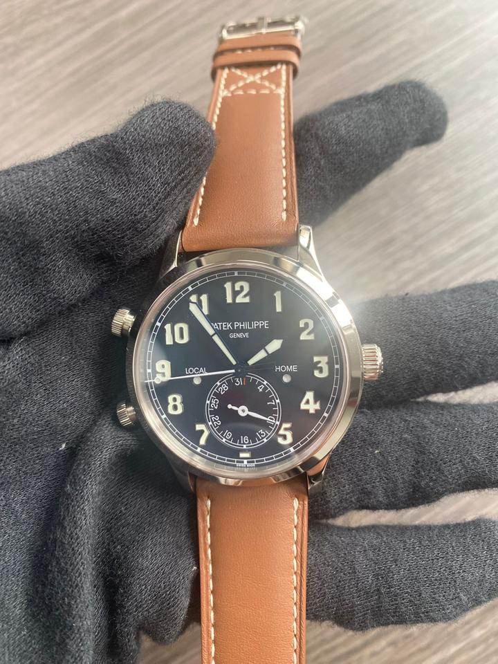 Patek Philippe Calatrava Pilot Travel Time 5524G-001 – Blue Dial