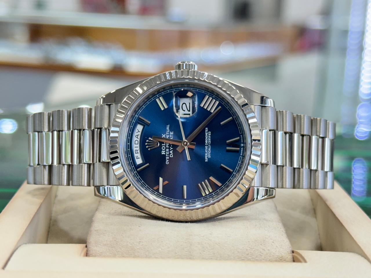 Rolex Day-Date 40 228239 – Factory Blue Roman Dial
