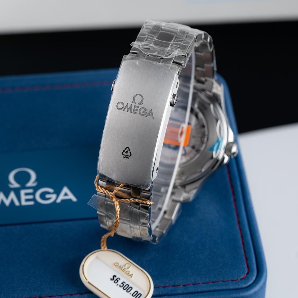 Omega Seamaster Diver 300M America's Cup 210.30.42.20.04.002 – White Dial