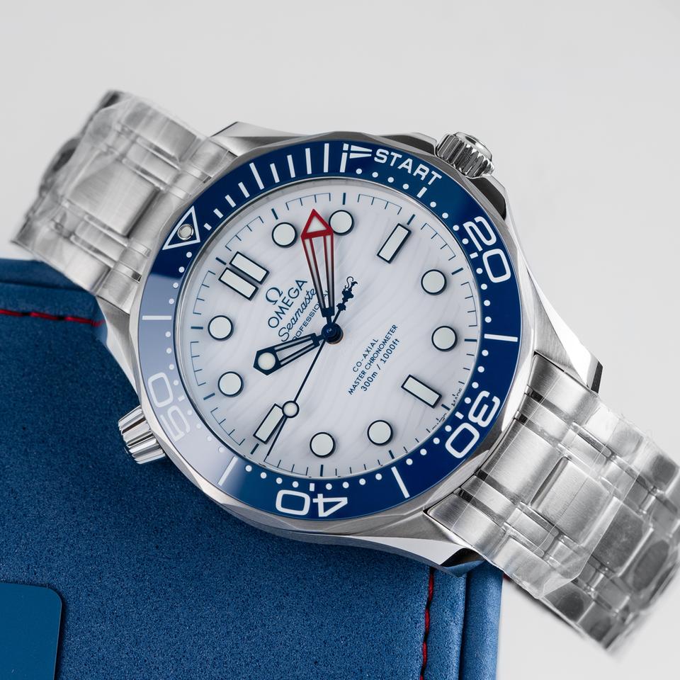 Omega Seamaster Diver 300M America's Cup 210.30.42.20.04.002 – White Dial