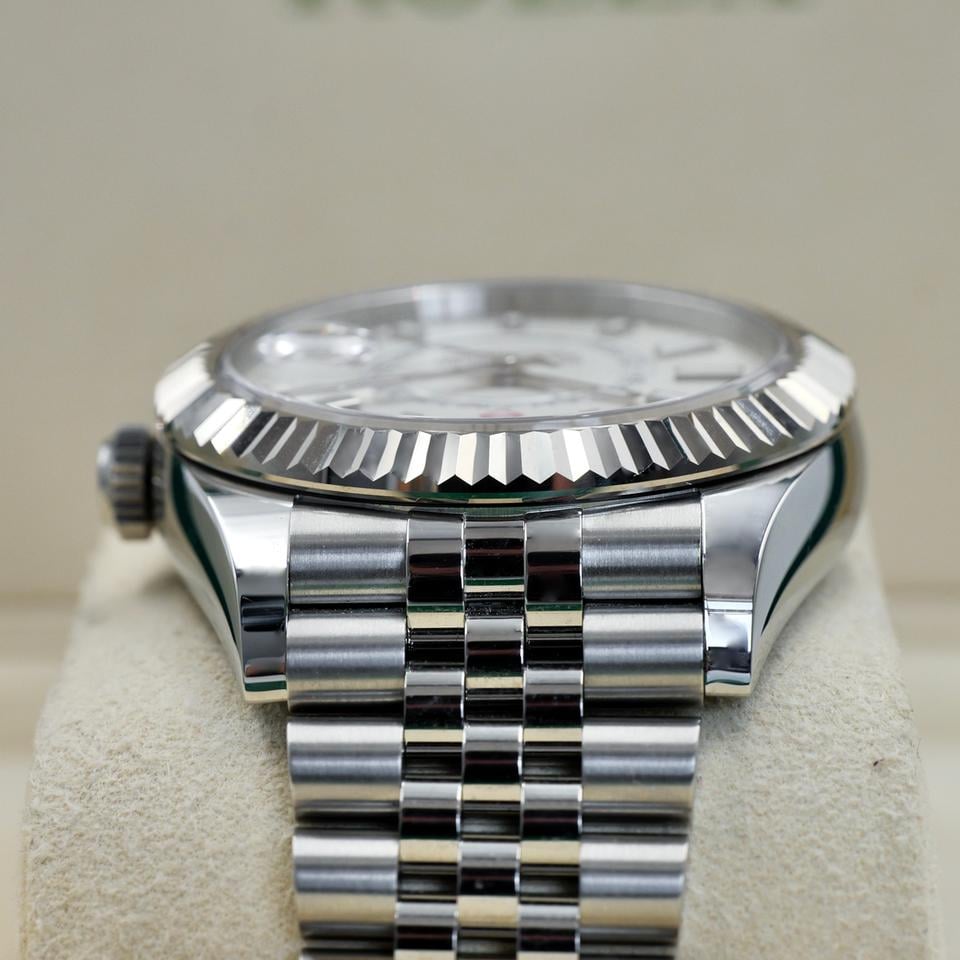 Rolex Sky-Dweller 326934 – White Dial
