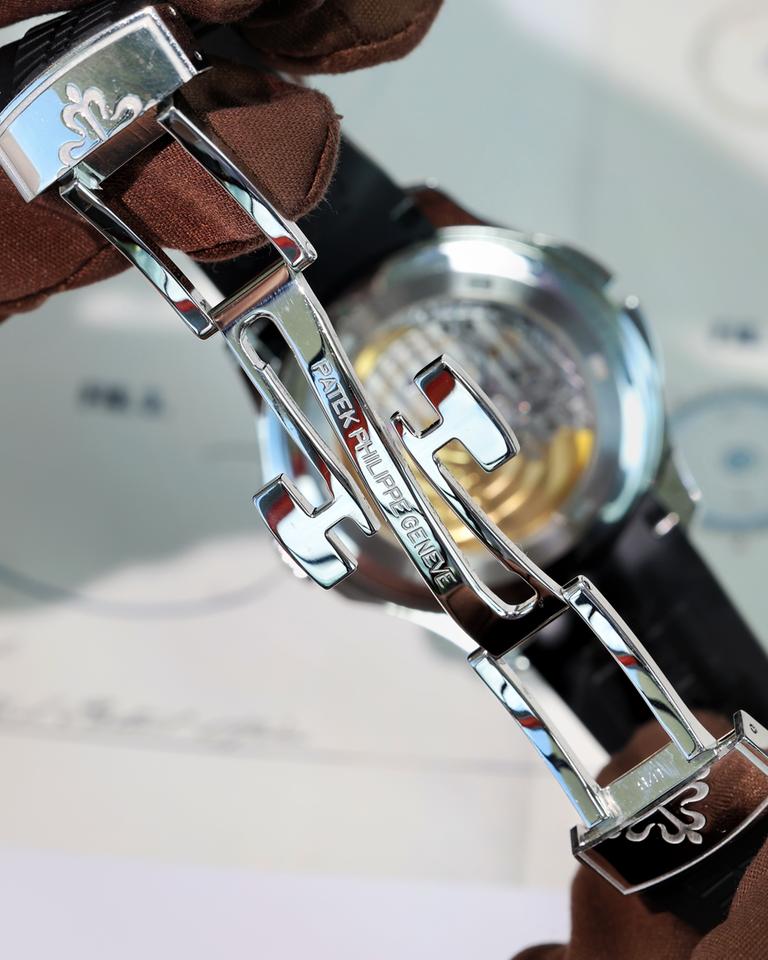 Patek Philippe Aquanaut Travel Time 5164A-001 – Black Dial