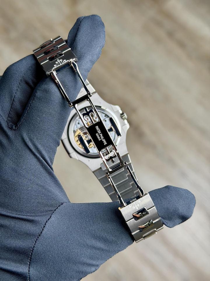 Patek Philippe Nautilus 5810/1G-001 – Blue Sunburst Dial
