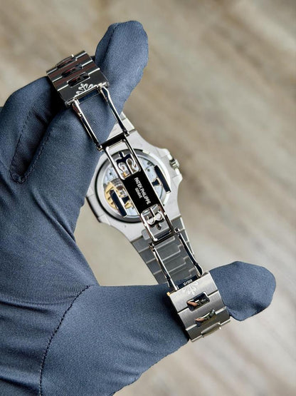 Patek Philippe Nautilus 5810/1G-001 – Blue Sunburst Dial