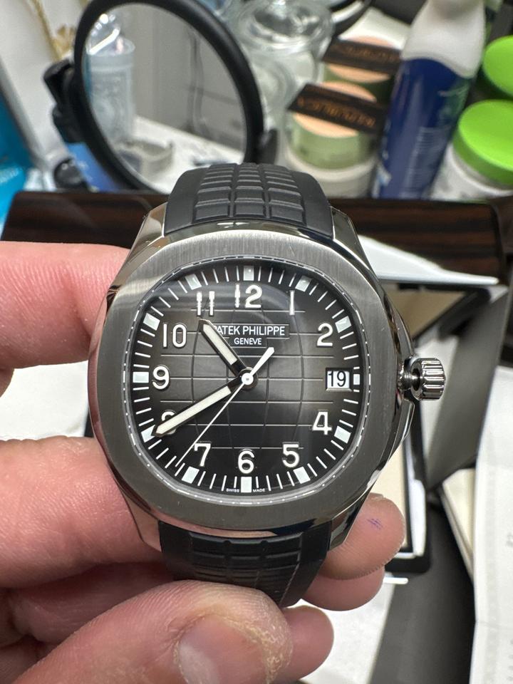 Patek Philippe Aquanaut 5167A – Grey Dial