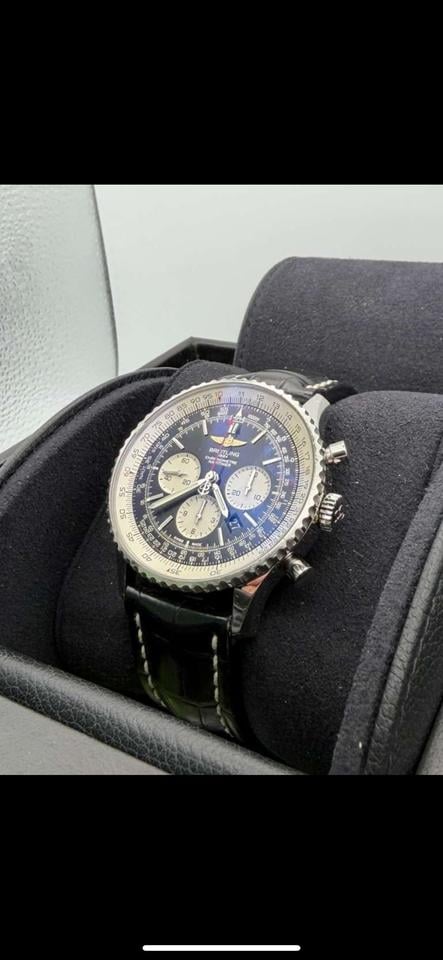 Breitling Navitimer 01 AB012721/BD09 – Black Dial