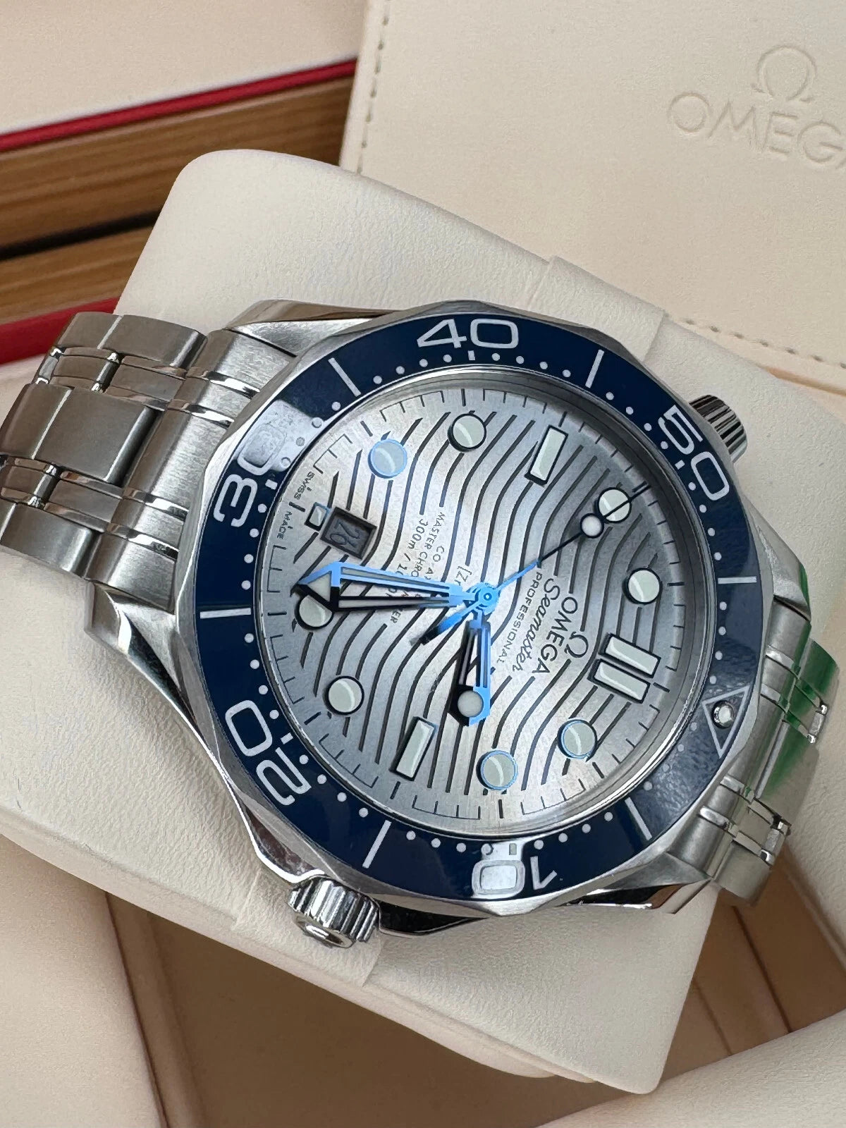 Omega Seamaster Diver 300M 210.30.42.20.06.001 – Grey Dial