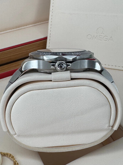 Omega Seamaster Diver 300M 210.30.42.20.06.001 – Grey Dial