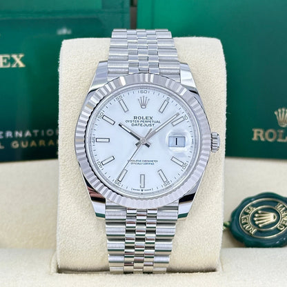 Rolex Datejust 41 126334-0010 – White Dial