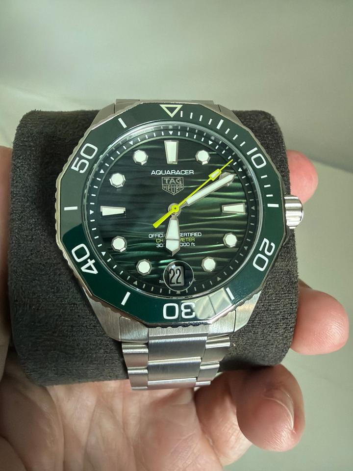 TAG Heuer Aquaracer Professional 300 Date WBP5116.BA0013 – Green Dial